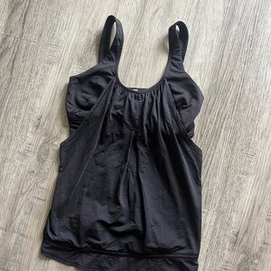 Women’s Lululemon tank top
